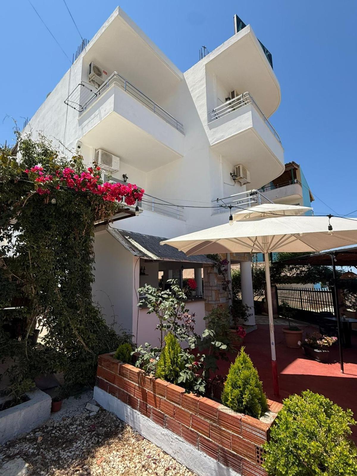Hotel De Ksamil Eksteriør bilde